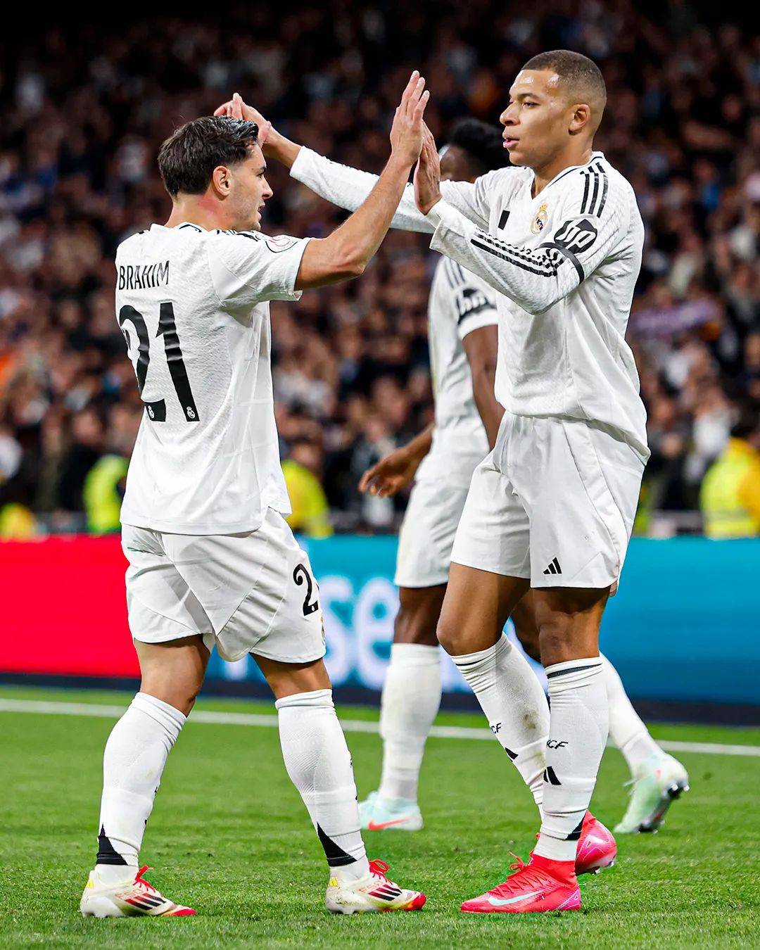 爱游戏入口-马尔加客场战胜塞尔塔，积分榜上升