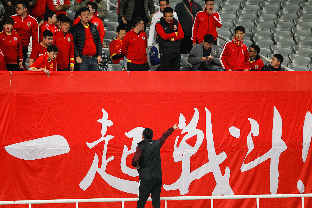 爱游戏中国官网-球队合力奋战，凭借团队精神获胜的简单介绍