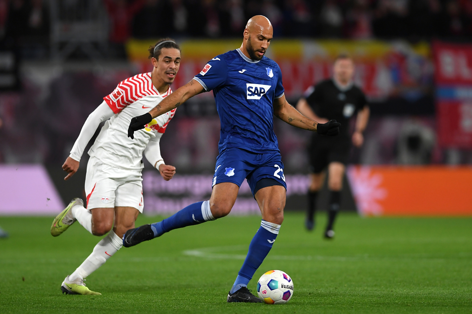 包含莱比锡红牛再度辉煌,出色表现引人瞩目的词条 包含莱比锡红牛再度辉煌,出色表现引人瞩目的词条