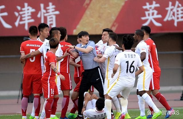 爱游戏官网-改写为:球队在比赛中发生了激烈冲突