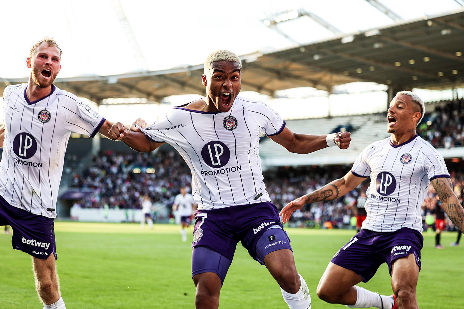 爱游戏官网-摩纳哥主场完胜图卢兹，稳固前列的简单介绍