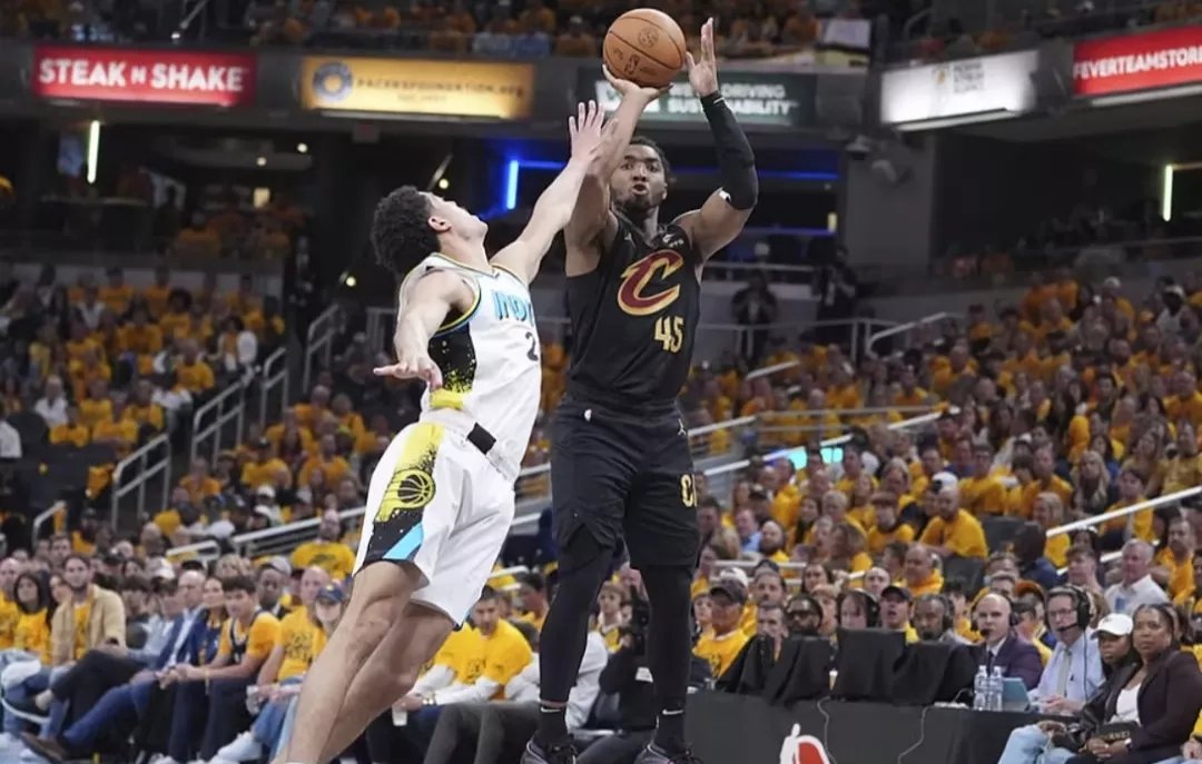 爵士力克篮网,米切尔砍下全队最高分 爵士力克篮网,米切尔砍下全队最高分