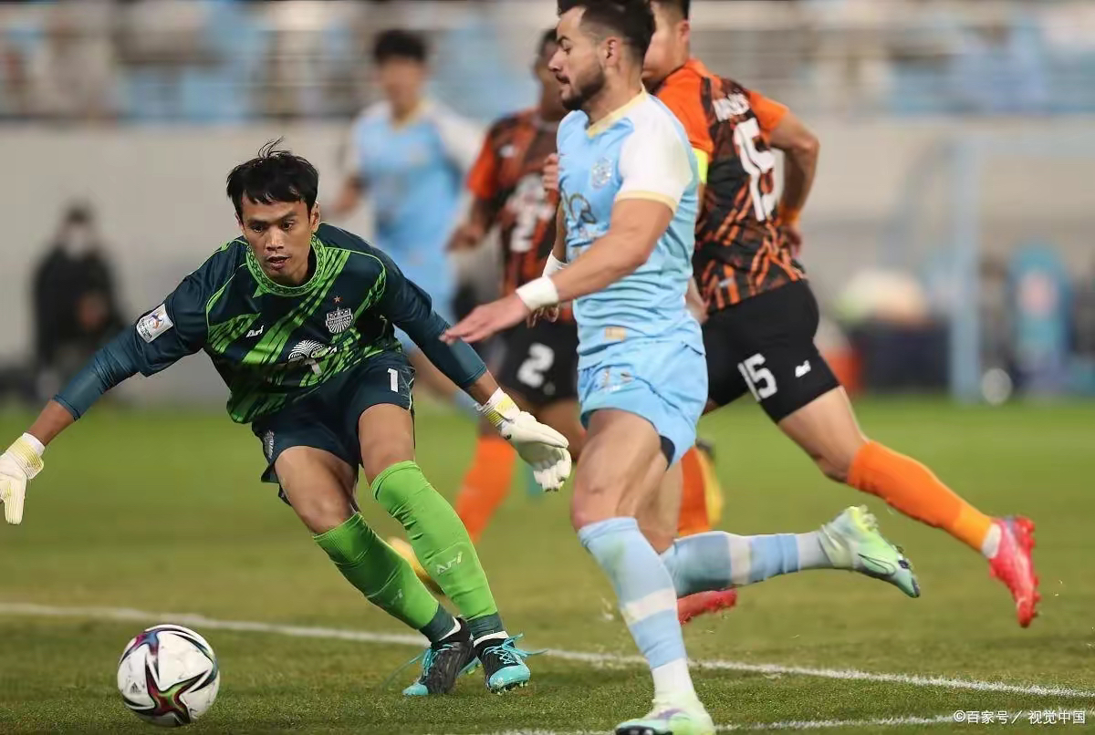 球队在比赛中展现出强大实力 球队在比赛中展现出强大实力