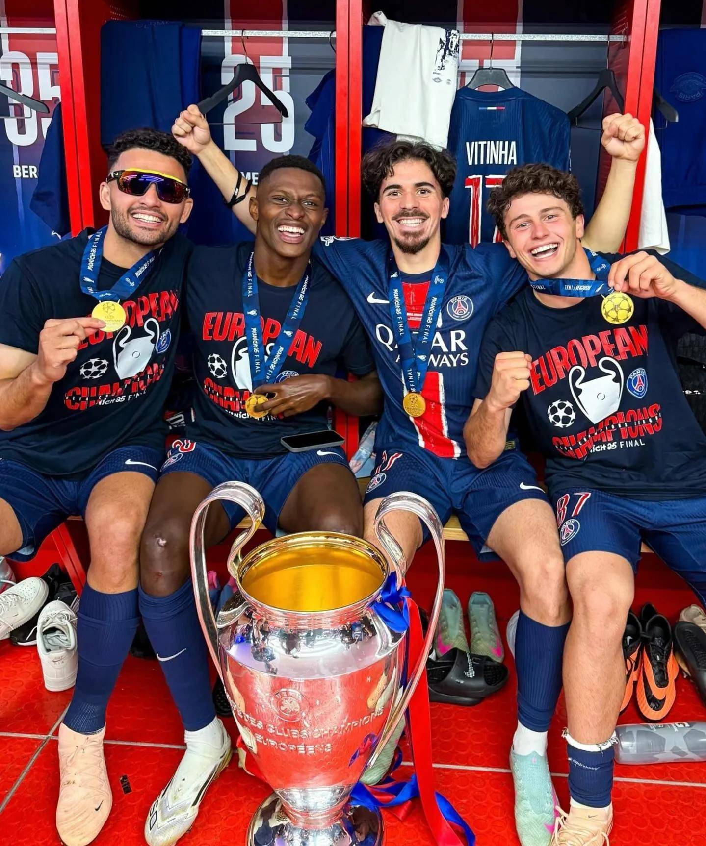 欧国联比赛中球队后卫出色发挥,荣获最佳球员 欧国联比赛中球队后卫出色发挥,荣获最佳球员