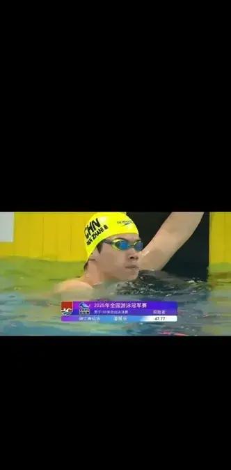 爱游戏官网-游泳冠军再续佳话，技压群雄再次夺冠的简单介绍