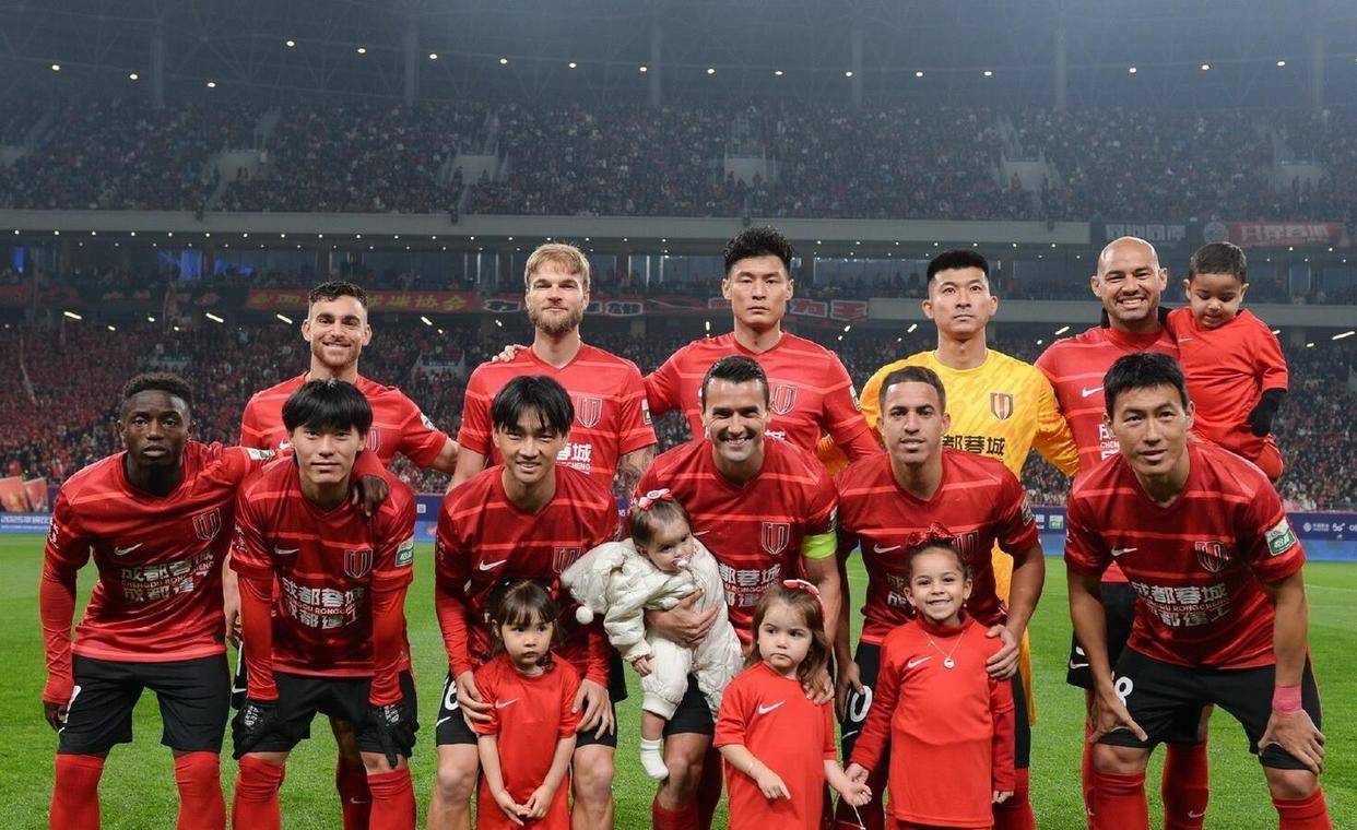 爱游戏官网-必胜之战！中超球队士气昂扬锐不可挡，夺魁决赛舞台