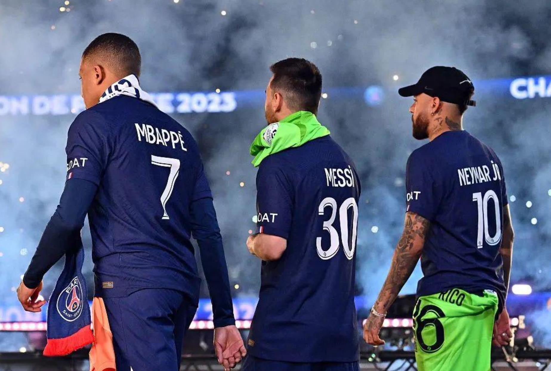 巴黎惨败巴塞罗那,欧冠之旅结束 巴黎惨败巴塞罗那,欧冠之旅结束