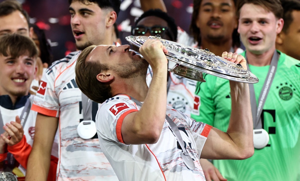 爱游戏在线登录-拜仁慕尼黑球迷组织庆祝活动，向球队致敬的简单介绍