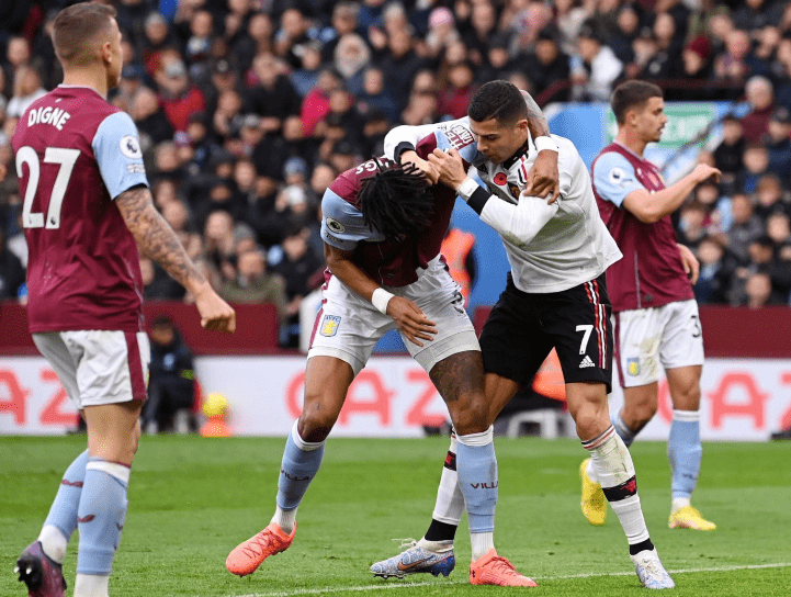 关于阿斯顿维拉遭遇联赛三连败,积分榜急速下滑的信息 关于阿斯顿维拉遭遇联赛三连败,积分榜急速下滑的信息